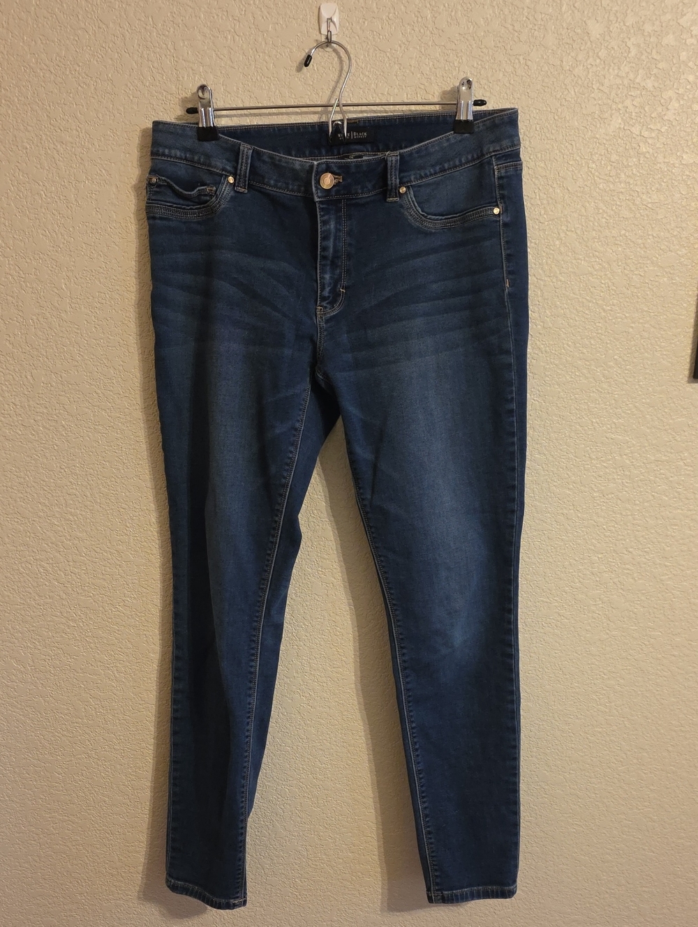 White House Black Market  Skinny Leg Jeans